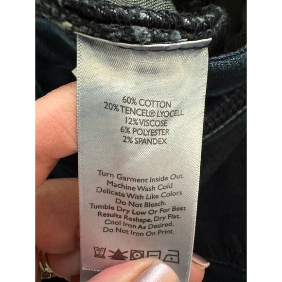 Eddie Bauer Jeans Stretch Curvy Fit Trouser Leg 5 Pocket Dark Blue Size 10 EUC - Picture 8 of 11